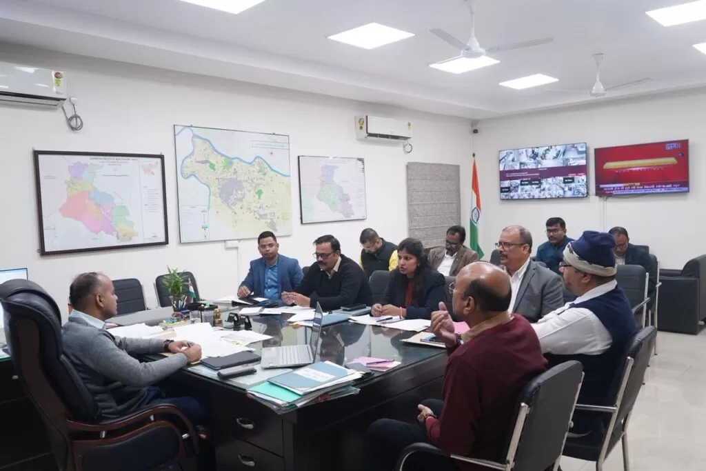 जमशेदपुर में आरम्भ हो रहा SIR, उपायुक्त की अध्यक्षता में मतदाता सूची की मैपिंग प्रक्रिया 4 THE NEWS FRAME