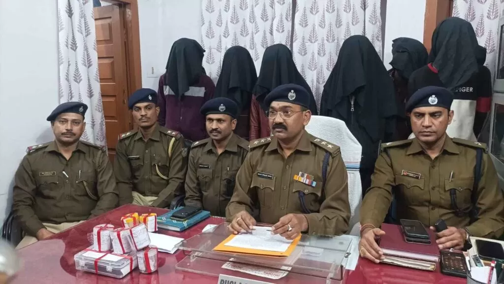 मानगो पुलिस की बड़ी कार्रवाई: ब्राउन शुगर के चार तस्कर गिरफ्तार, 45 पुड़िया ड्रग्स बरामद 5 THE NEWS FRAME