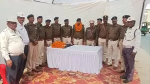गणतंत्र दिवस पर भावुक विदाई: मानगो ट्रैफिक के सब इंस्पेक्टर विजय पांडेय का सम्मान समारोह आयोजित 4 THE NEWS FRAME