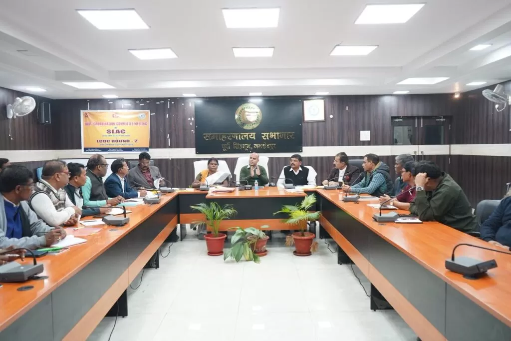 उपायुक्त कर्ण सत्यार्थी की पहल से जन शिकायत निवारण दिवस में मिली आम जनता को त्वरित राहत 4 THE NEWS FRAME