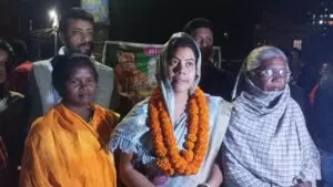 निगम चुनाव : वार्ड 1 से पार्षद प्रत्याशी कविता पोद्दार ने ठोकी ताल, क्षेत्र की समस्याओं को दूर करने का संकल्प 4 THE NEWS FRAME