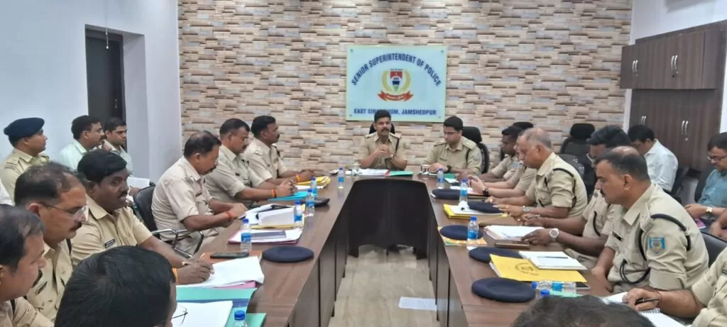 जमशेदपुर में मासिक अपराध गोष्ठी आयोजित, ईद और रामनवमी को लेकर पुलिस ने दिए सख्त निर्देश 4 THE NEWS FRAME