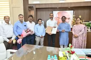 बेकन फैक्ट्री के पुनरुद्धार के लिए ऐतिहासिक MoU, ग्रामीण अर्थव्यवस्था और पशुपालन को मिलेगा बड़ा बढ़ावा 5 THE NEWS FRAME