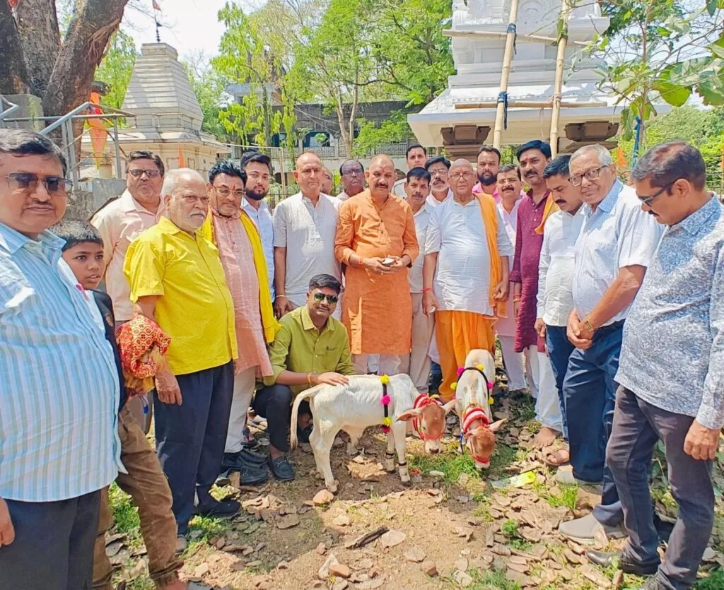 Shri लक्ष्मीनारायण मंदिर परिसर में गोसेवा केंद्र और सनातन सदन का सरयू राय ने किया भूमिपूजन 5 THE NEWS FRAME
