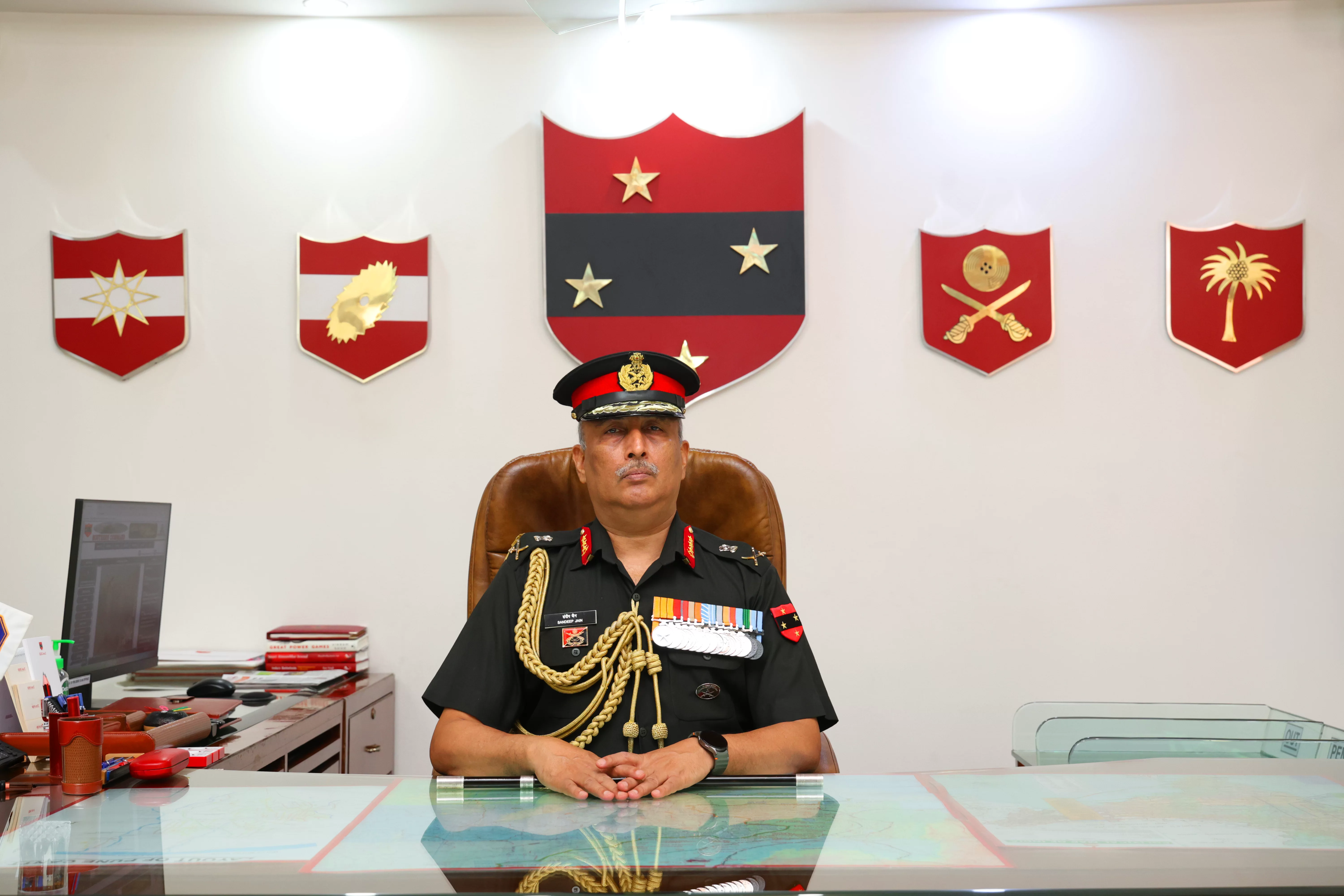 Lieutenant जनरल संदीप जैन ने दक्षिणी कमान की कमान संभाली 4 THE NEWS FRAME