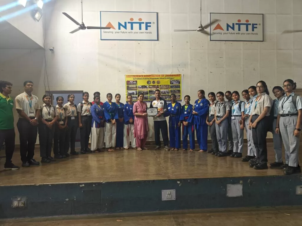 NTTF RD टाटा टेक्नोलॉजी एजुकेशन सेंटर में सेल्फ डिफेंस ट्रेनिंग कार्यक्रम का आयोजन 4 THE NEWS FRAME