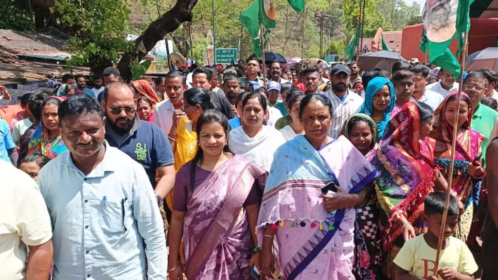 Cell प्रबंधन लाठी के जोर पर विस्थापितों का हक मारने की कोशिश न करे सांसद जोबा माझी का अल्टीमेटम 4 THE NEWS FRAME