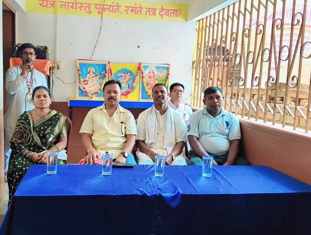 पी जे Saraswati शिशु विद्या मंदिर पंपरोड में नवीन सत्र की अभिभावक गोष्ठी का आयोजन 5 THE NEWS FRAME