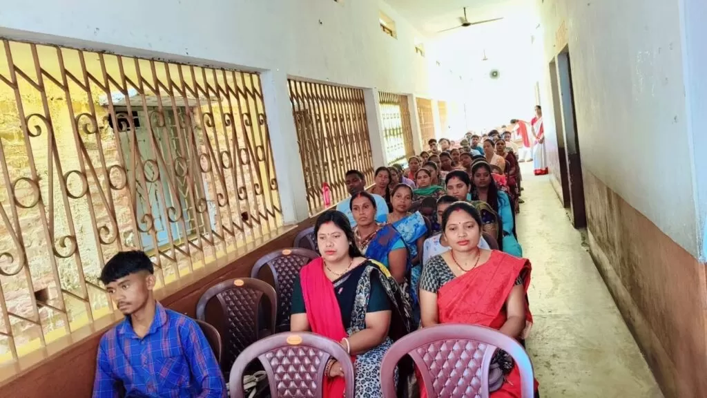 पी जे Saraswati शिशु विद्या मंदिर पंपरोड में नवीन सत्र की अभिभावक गोष्ठी का आयोजन 6 THE NEWS FRAME