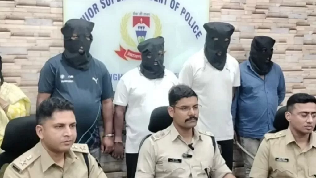 जमशेदपुर पुलिस की बड़ी कार्रवाई ब्राउन Sugar और गांजा के साथ कई तस्कर गिरफ्तार 4 THE NEWS FRAME