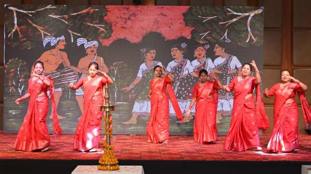 करीम सिटी कॉलेज में सतरंग‑15 के तहत नृत्य प्रतियोगिता रक्स का जलवा 8 2