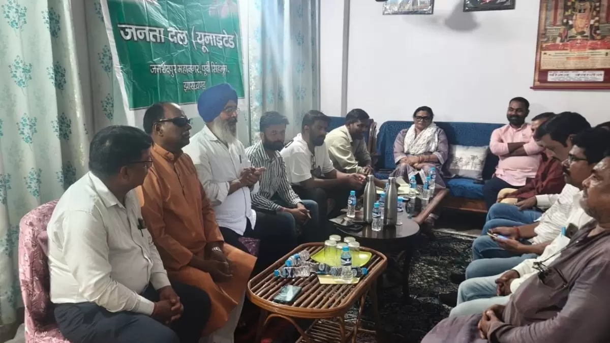 करीम सिटी कॉलेज में सतरंग‑15 के तहत नृत्य प्रतियोगिता रक्स का जलवा 8