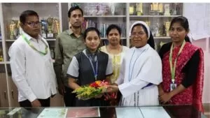 चक्रधरपुर में सेंट Xavier स्कूल कॉमर्स की छात्रा लाविका पड़िया बनी जिला टॉपर 96% अंक हासिल 4 THE NEWS FRAME