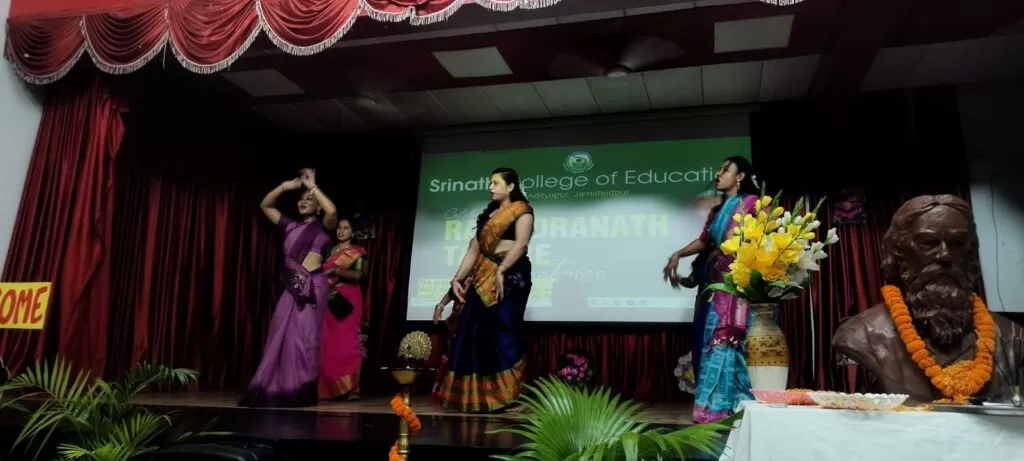 श्रीनाथ कॉलेज ऑफ एजुकेशन में मनाई गई गुरुदेव रवींद्रनाथ टैगोर जयंती 4 THE NEWS FRAME