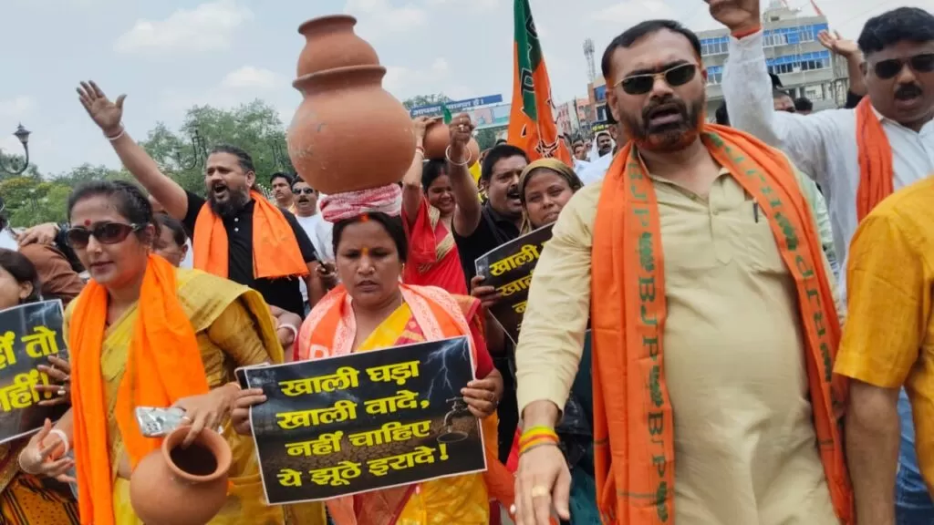Bokaro में चम्पाई सोरेन ने बिजली-पानी एवं भ्रष्टाचार के मुद्दे पर राज्य सरकार को घेरा 4 THE NEWS FRAME