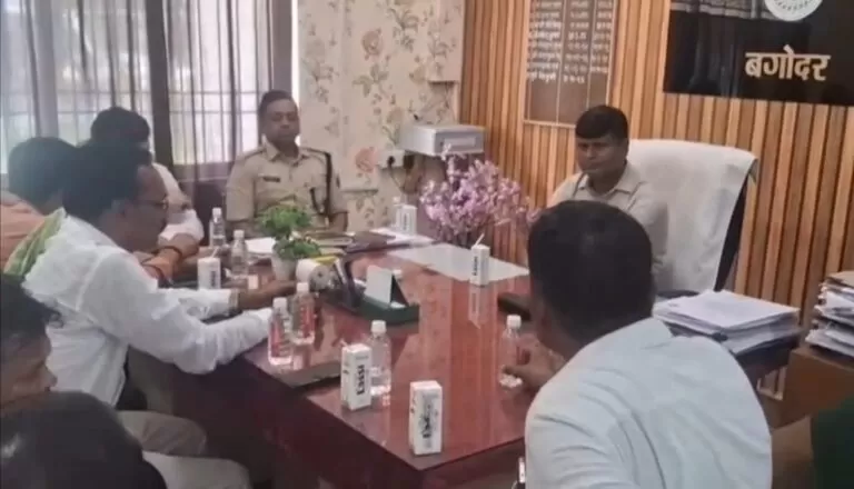 बगोदर में अतिक्रमण हटाने को लेकर प्रशासन सख्त, नेहरू चौक से शुरू होगा अभियान
