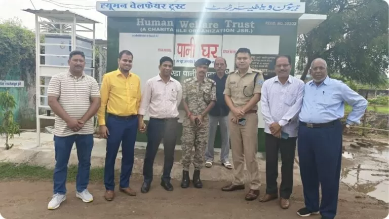 कपाली में ह्यूमन वेलफेयर ट्रस्ट के ‘पानी घर’ का एसपी मनोज स्वर्गियारी ने किया निरीक्षण, जनहित पहल की सराहना