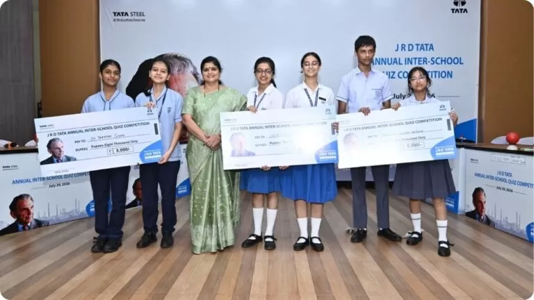 टाटा स्टील ने जे आर डी टाटा की 122वीं जयंती के अवसर पर जे आर डी टाटा वार्षिक इंटर - स्कूल क्विज़ प्रतियोगिता 2026 का आयोजन किया 2 टाटा स्टील ने जे आर डी टाटा की 122वीं जयंती के अवसर पर जे आर डी टाटा वार्षिक इंटर – स्कूल क्विज़ प्रतियोगिता 2026 का आयोजन किया