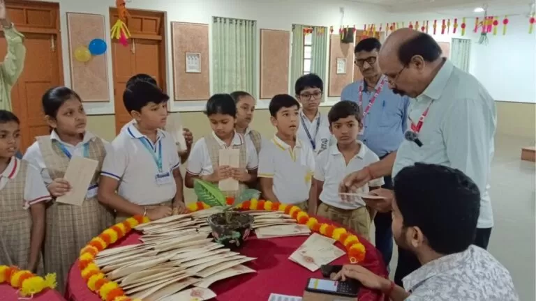 लोयला स्कूल Bistupur में राखी मेकिंग प्रतियोगिता का आयोजन बच्चों के हुनर और जज़्बे ने जीता सभी का दिल 1 लोयला स्कूल Bistupur में राखी मेकिंग प्रतियोगिता का आयोजन बच्चों के हुनर और जज़्बे ने जीता सभी का दिल